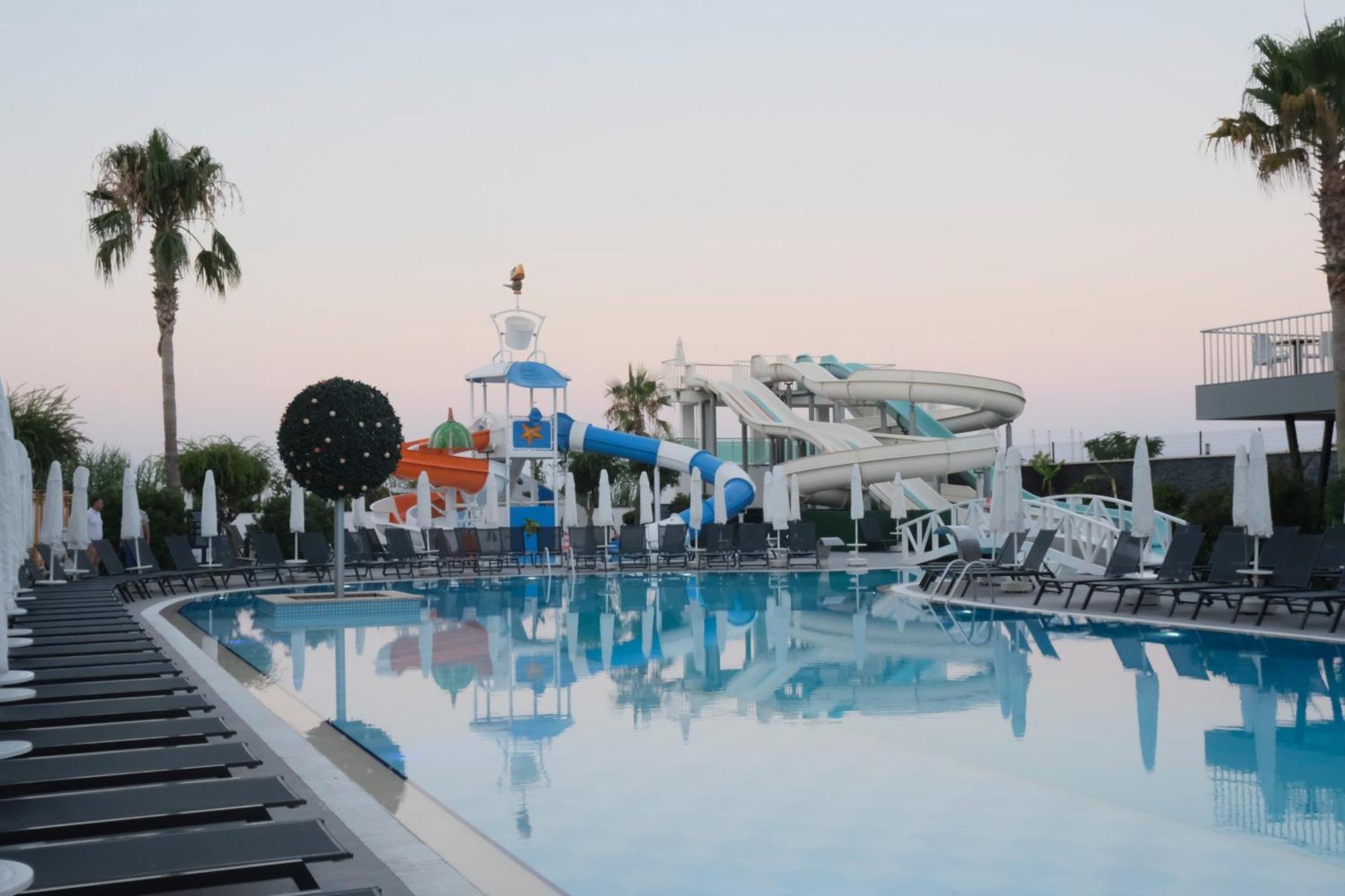 White Hotel Avsallar