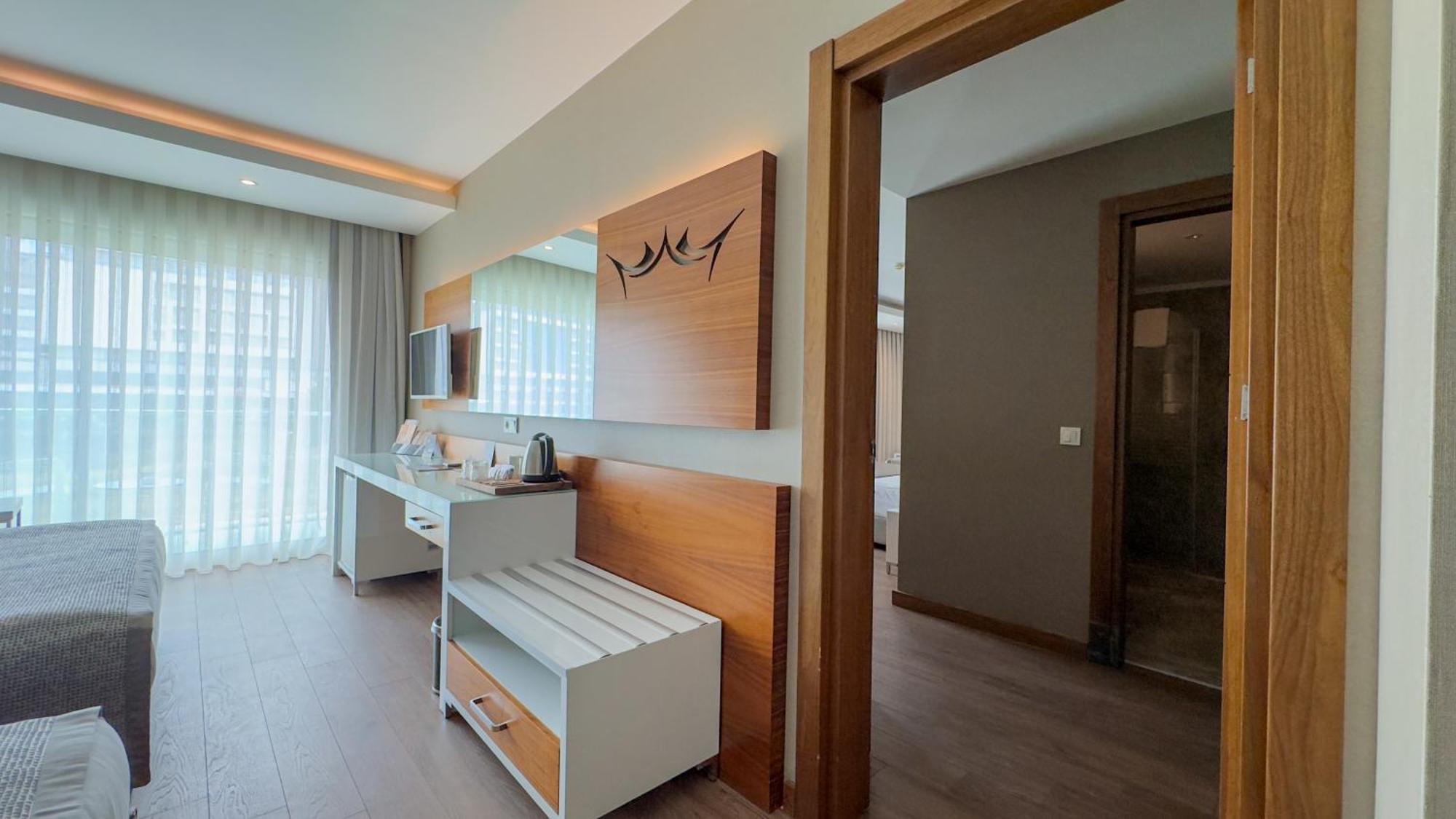 White Hotel Avsallar