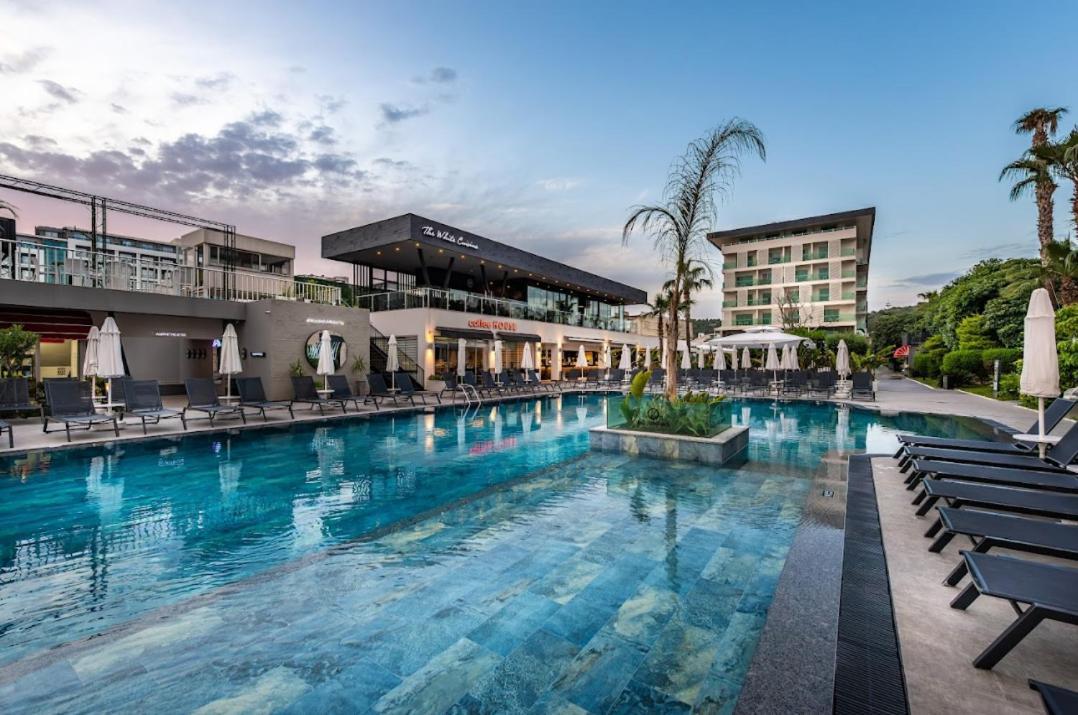 White Hotel 5*